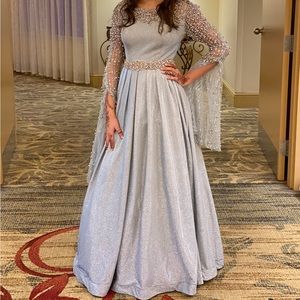 Org size 38 Dress altered to fit : Bust 34 inch,Waist 28 inch,Arm 23, Height 5’4